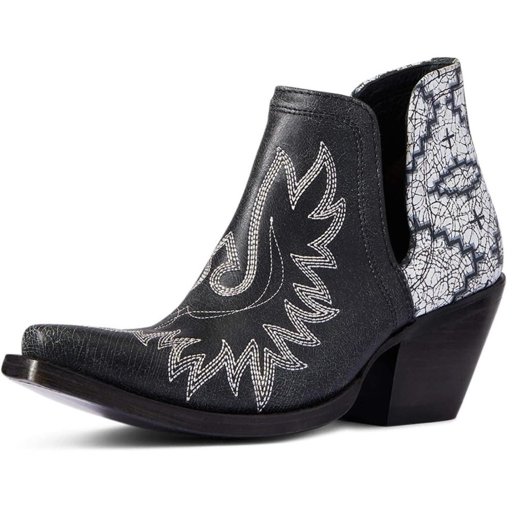 imageAriat Womens White Dixon Boot WhiteDistressed Black