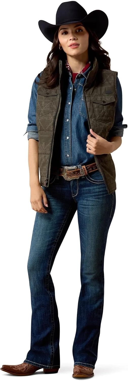 image:imageARIAT Womens Grizzly Quilted VestBeluga Rockwell Print